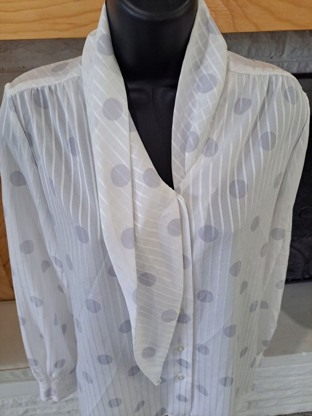 Sheer Pilka Dot White Button-Up Blouse Stripe Long Sleeves Scarf Collar Womens M - Picture 3 of 10